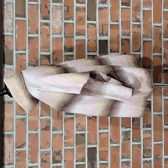 LOFT NWT pink and brown sweater.  Very wam and cozy. 3% wool.  size S - Picture 2 of 8